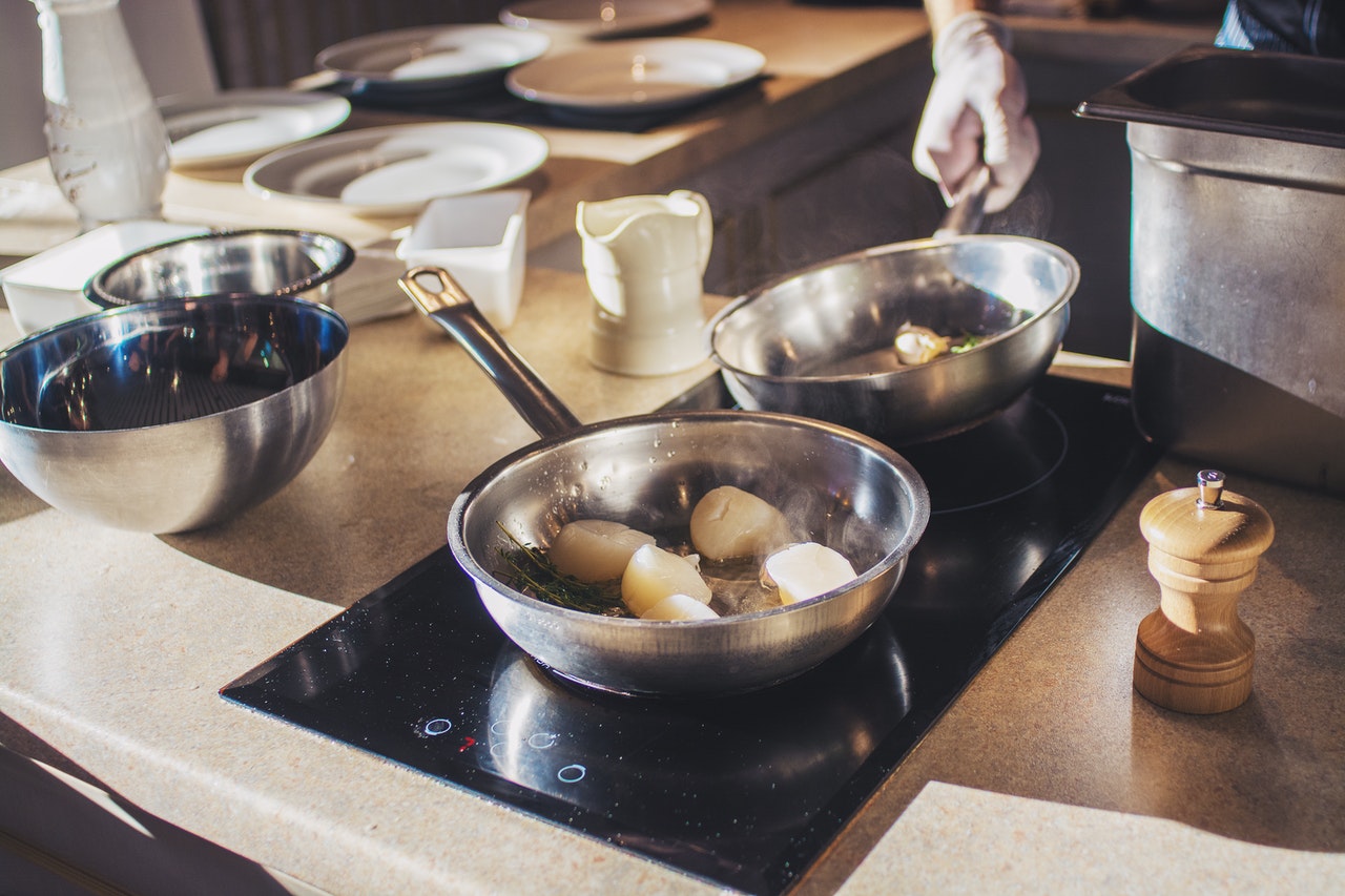 how-to-remove-burnt-oil-from-stainless-steel-pan-cuthills