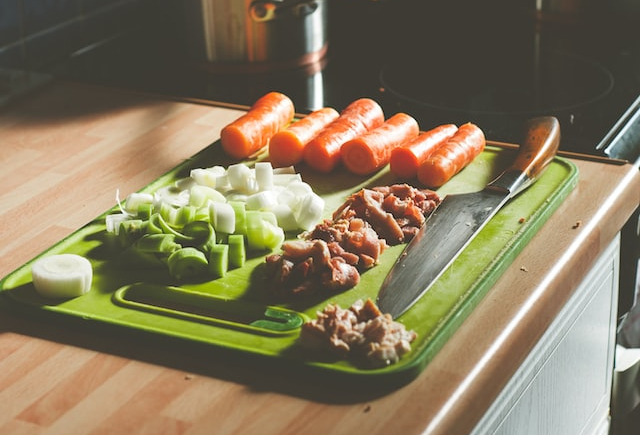 plastic cutting board