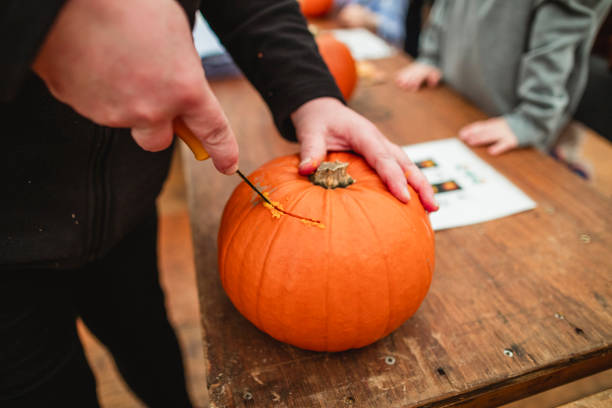 how to carve a pumpkin with a knife