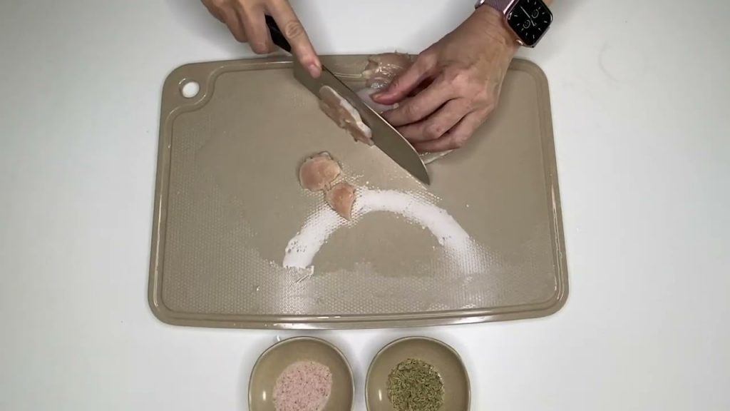 How To Clean Plastic Cutting Board After Raw Chicken CutHills