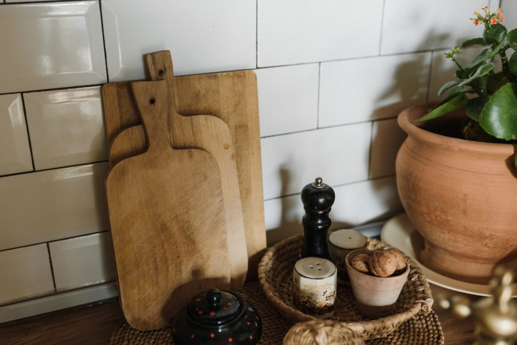 How to Use Mineral Oil on Cutting Board